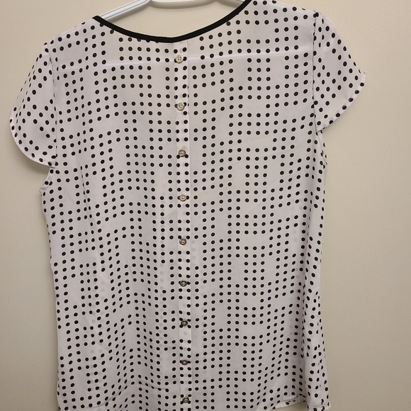 💪2/$15 Ricki's White and Black Polka Dot Shirt - Picture 2 of 3